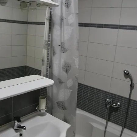 Apartment Pearl-Free Parking Makarska Exterior photo