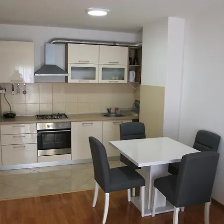 Apartment Pearl-Free Parking Makarska Exterior photo