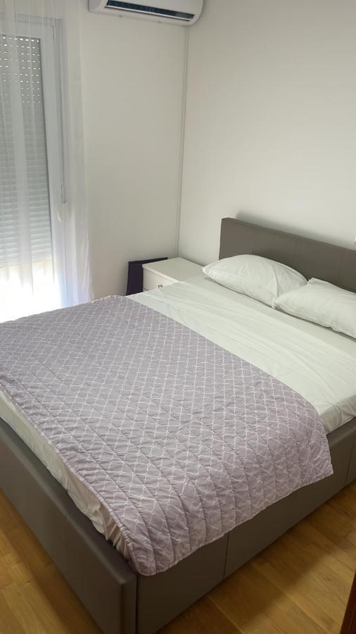 Pearl-free Parking * Makarska