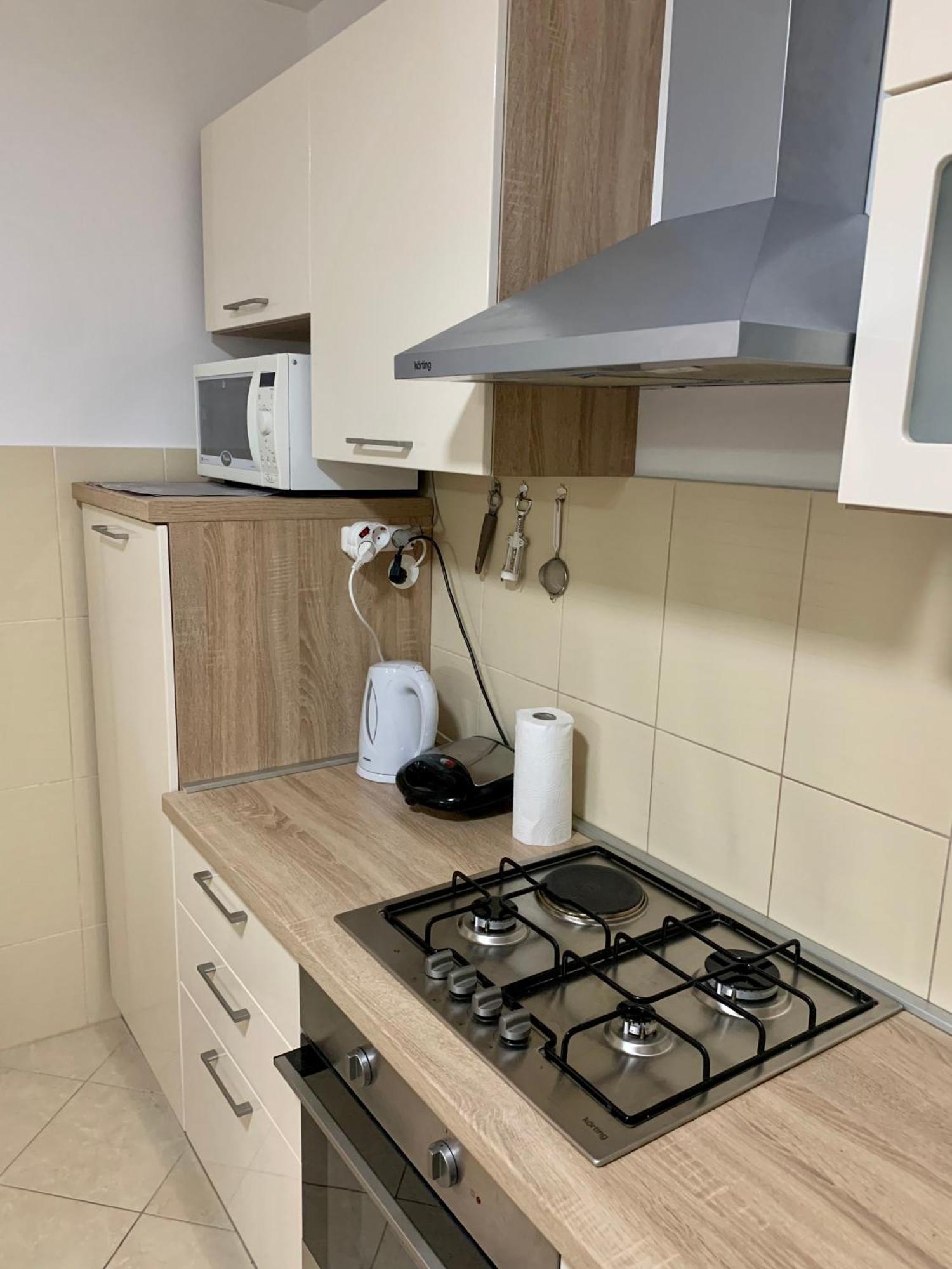 Pearl-free Parking Apartment *